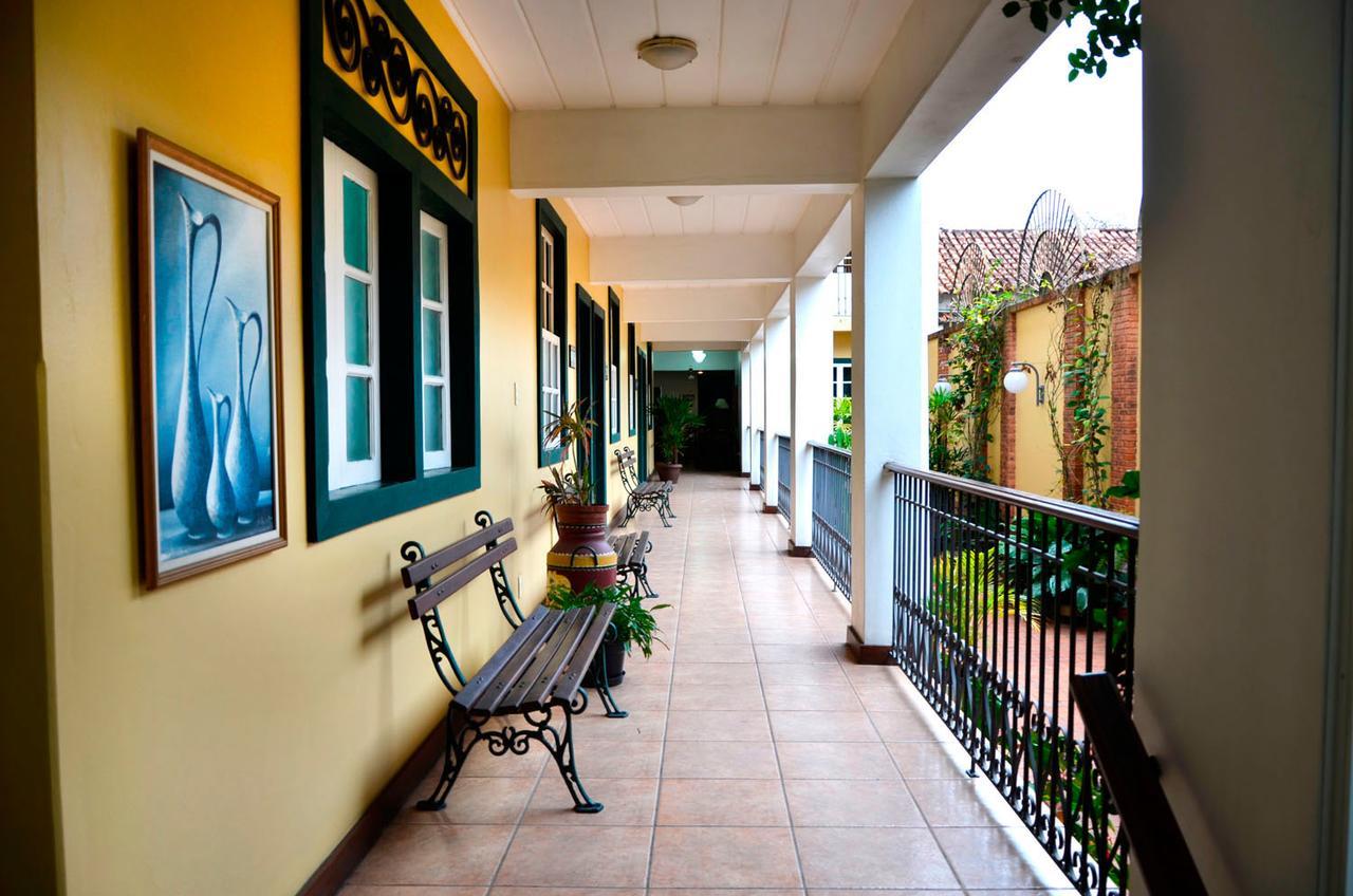 Casa Do Manequinho Hotel E Restaurante Piraí Exterior foto